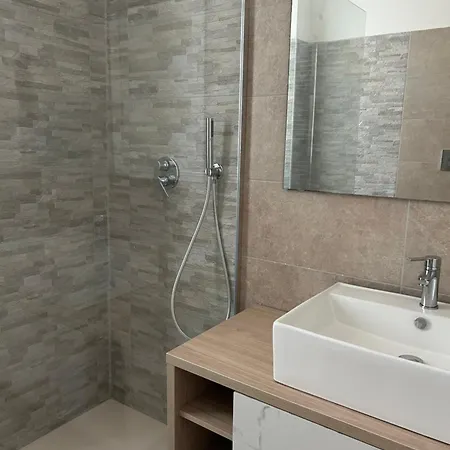 Serenity House Latina